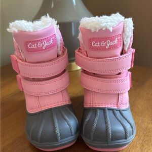 Cat & Jack Cozy White Lined Boots